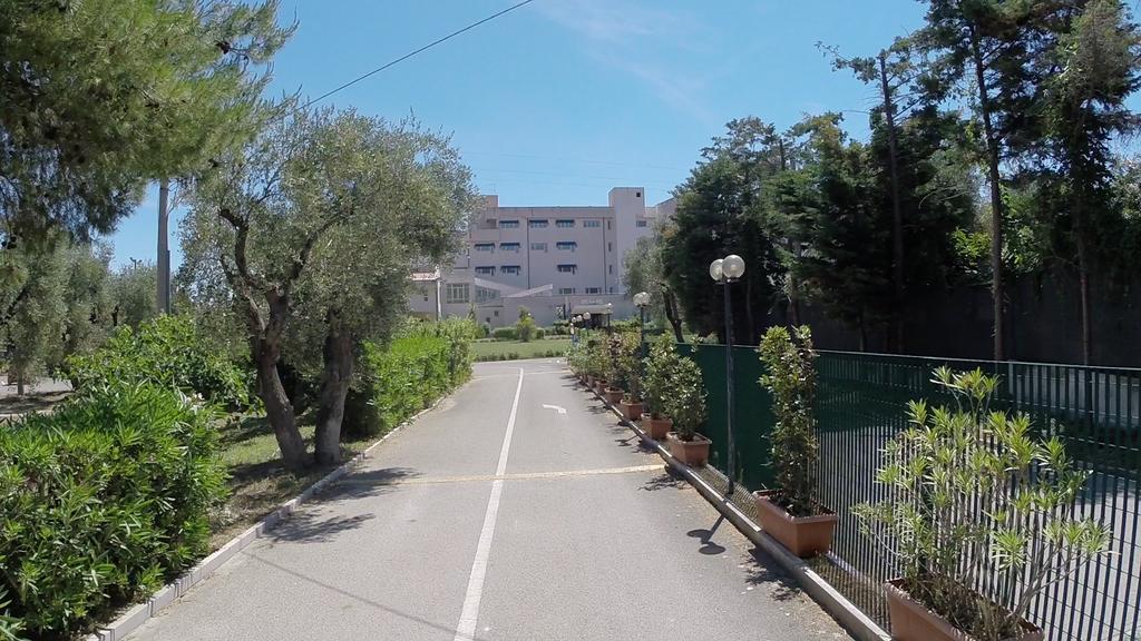 Centro Di Soggiorno Il Belvedere В'єсте Екстер'єр фото